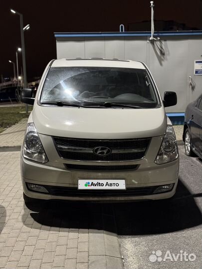 Hyundai Grand Starex 2.5 AT, 2010, 175 500 км