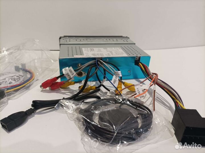 Магнитола android 1din с выдвижным экраном 2/32гб