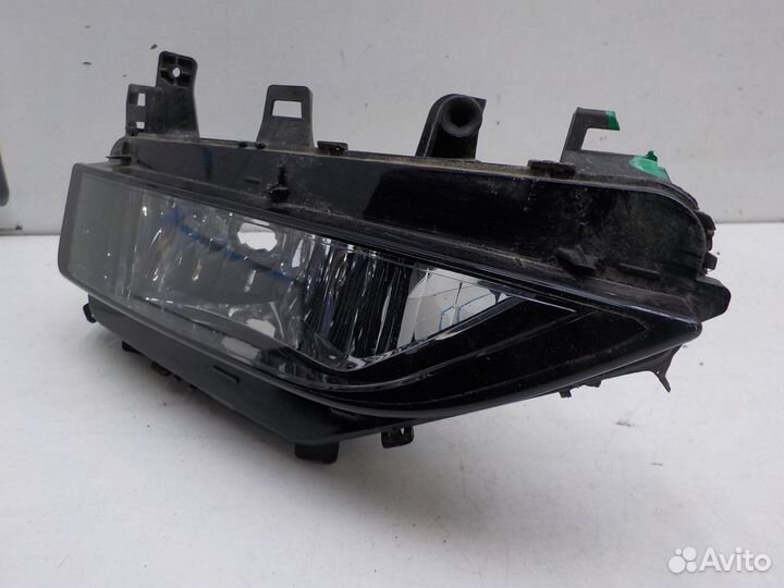 Птф левая Skoda Rapid 2020