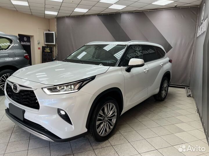 Toyota Highlander 2.0 AT, 2023, 1 км