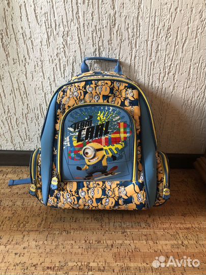 Рюкзак школьный