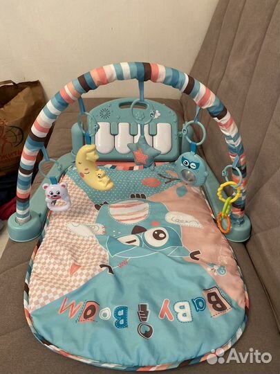 Развивающий коврик с пианино