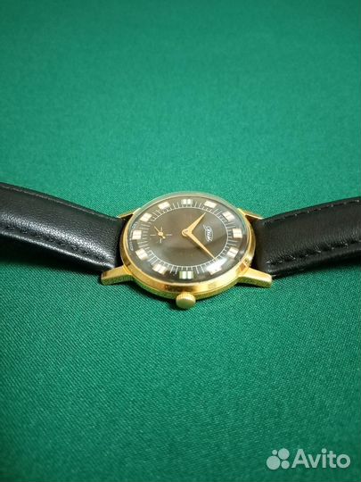 Часы зим СССР позолоченные