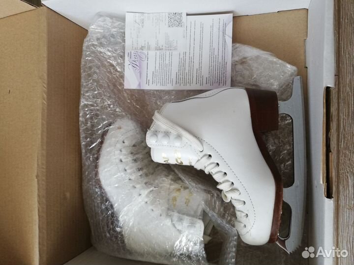 Фигурные коньки graf 28