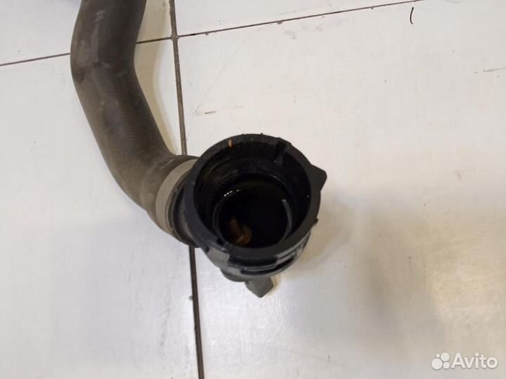 Патрубок радиатора охлаждения Audi Q7 4LB
