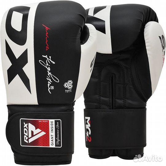 Боксерские перчатки RDX S4