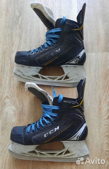 Коньки хоккейные