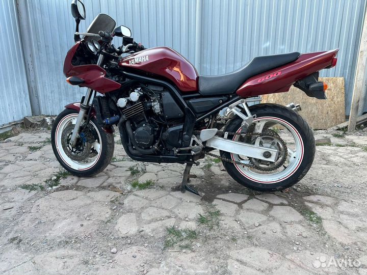 Yamaha fzs600
