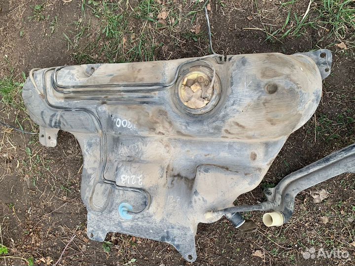 Бензобак Меган 2