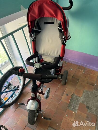 Детский велосипед с ручкой