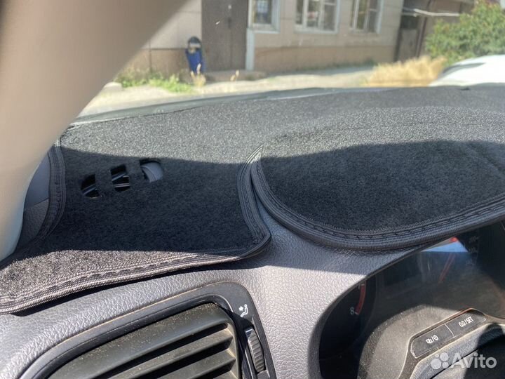 Накидка на панель Volkswagen Polo 5