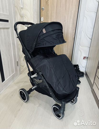 Прогулочная коляска+ матрасик
