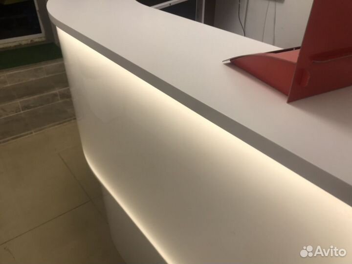 Ресепшен с объемной подсветкой новый. Производство