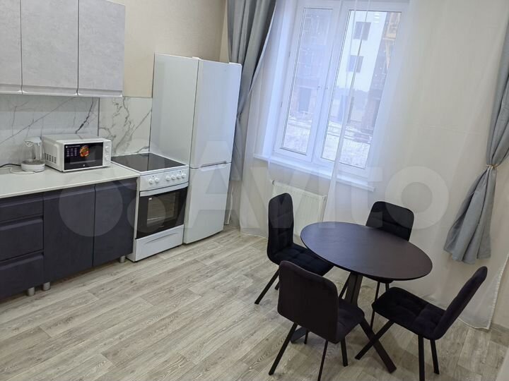 2-к. квартира, 65 м², 2/24 эт.