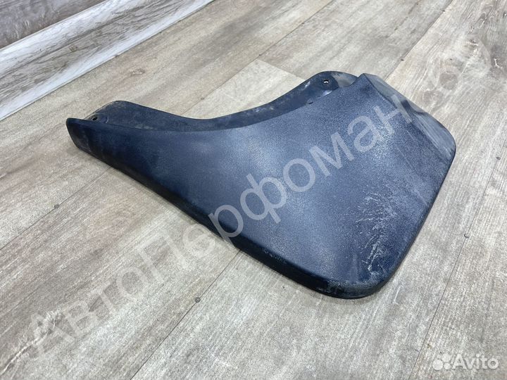 Брызговик левый правый Audi Q7 (2005-2015)