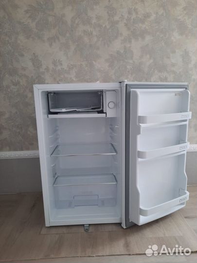 Холодильник маленький