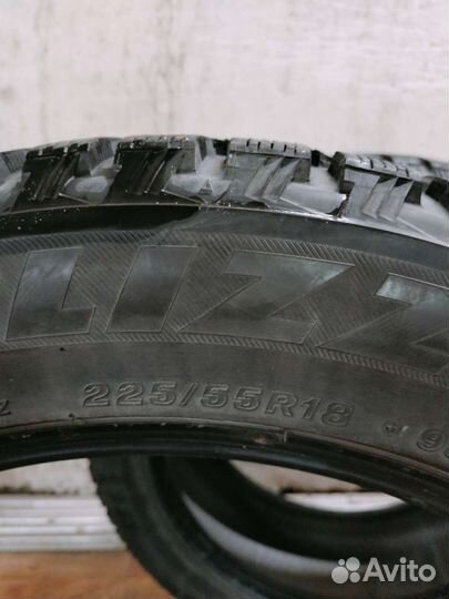 Bridgestone Blizzak Spike-01 225/55 R18