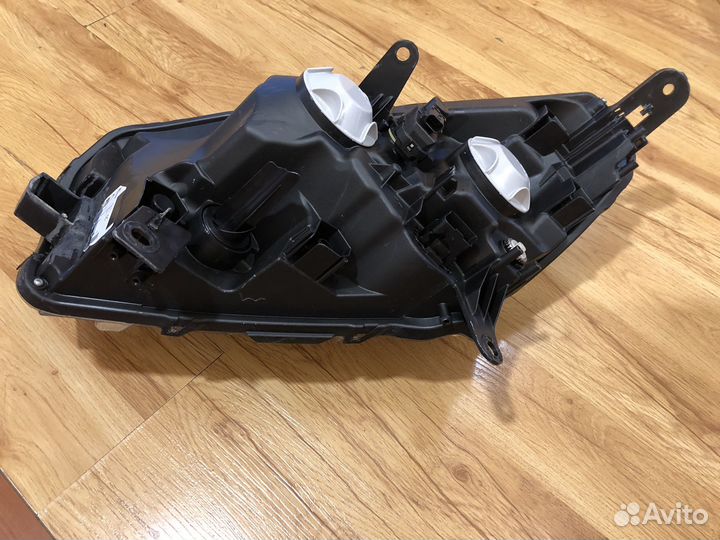 Фара правая LADA X-RAY оригинал