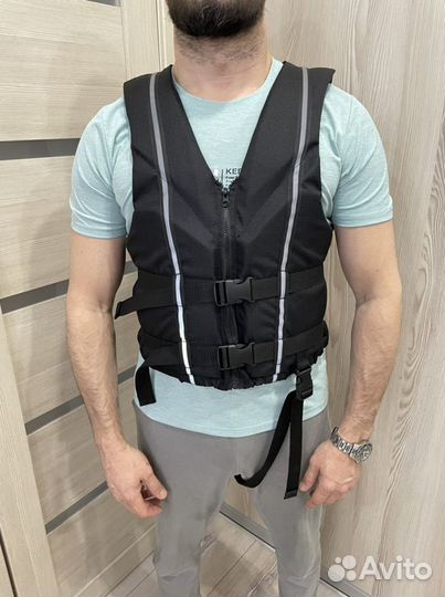 Спортивный спасжилет