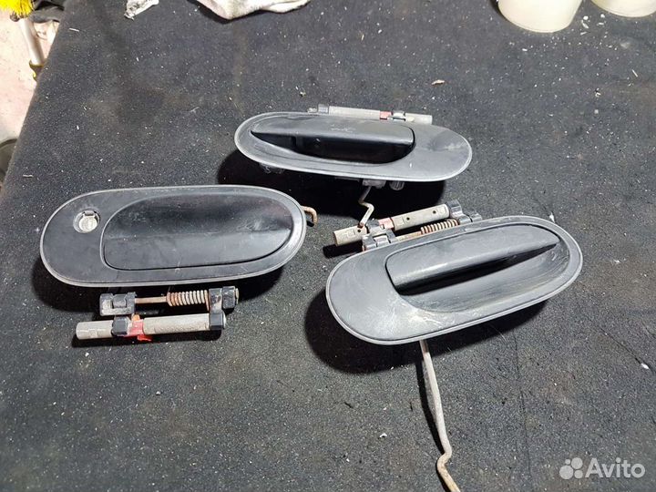 Ручка двери наружная Nissan Almera