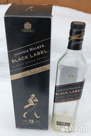 Коробка с бутылкой Black Label