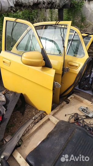 Двери волга 105