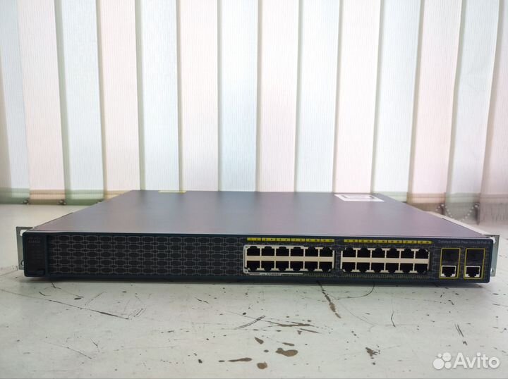 Коммутатор Cisco WS-C2960+24LC-S (8 POE)
