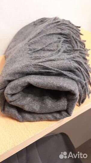 Платок 110см на 105см новый