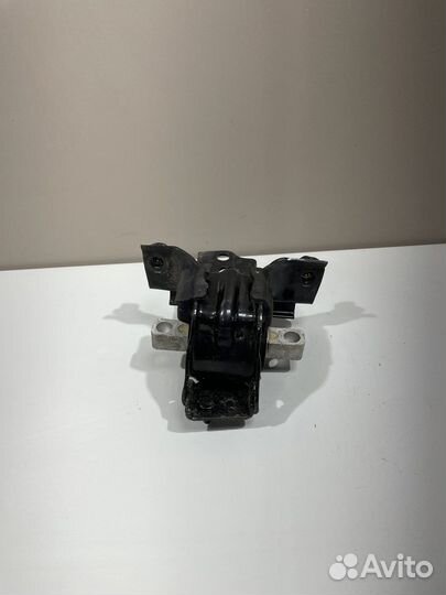 Крепление АКПП 6Q0199555AT Фольксваген поло седан