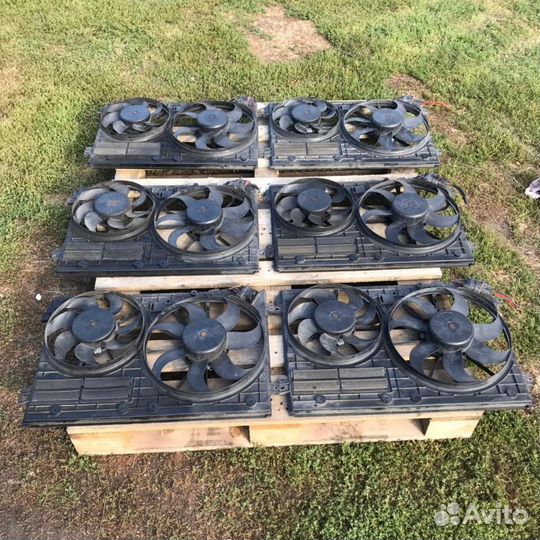 Блок вентиляторов с диффузором 1K0121205AD