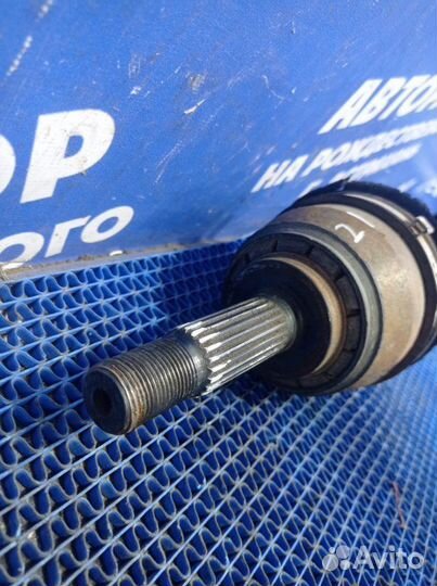 Левый привод Renault Logan 1 седан 2009