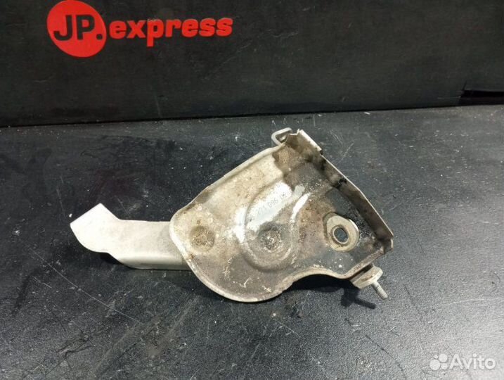 Кронштейн турбины Mercedes-Benz C-Class W204 271