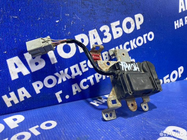 Моторчик заслонок отопителя Honda Rafaga седан