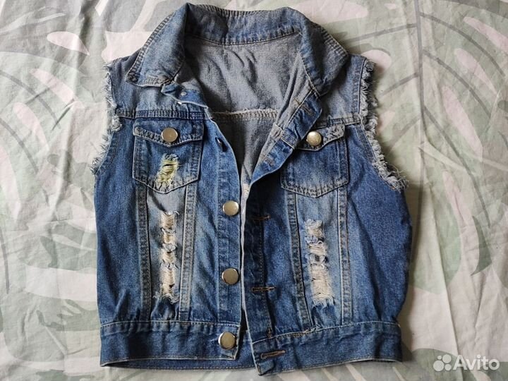 Джинсовая жилетка для девочки