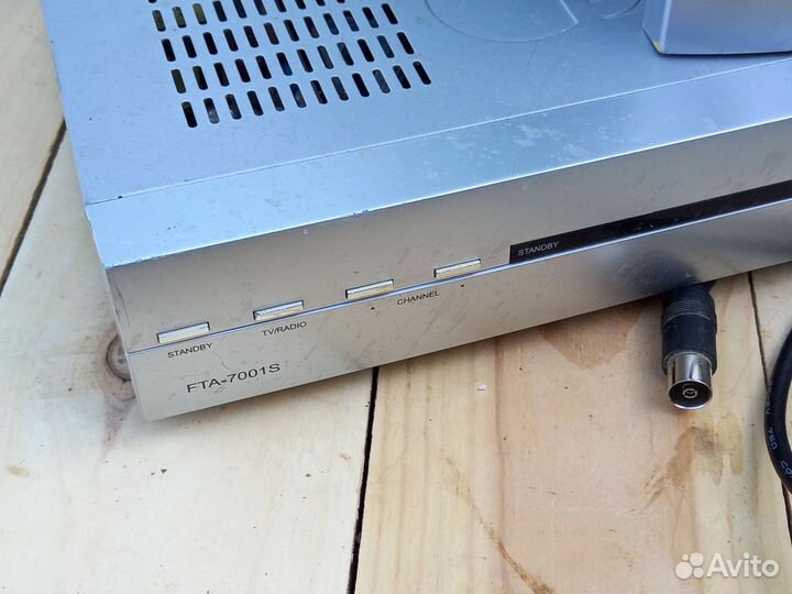 Ресивер спутниковый приемник