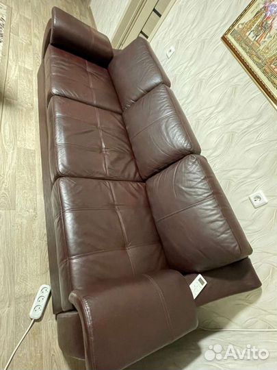 Кожаный диван бу