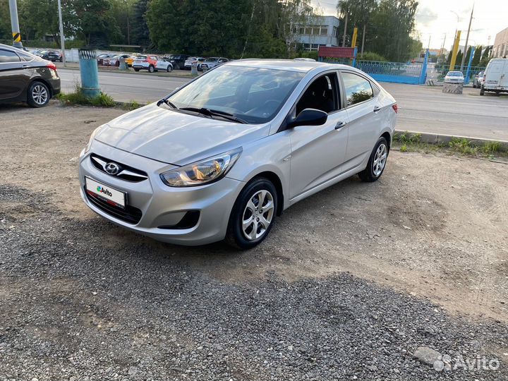 Hyundai Solaris 1.4 AT, 2012, 105 000 км