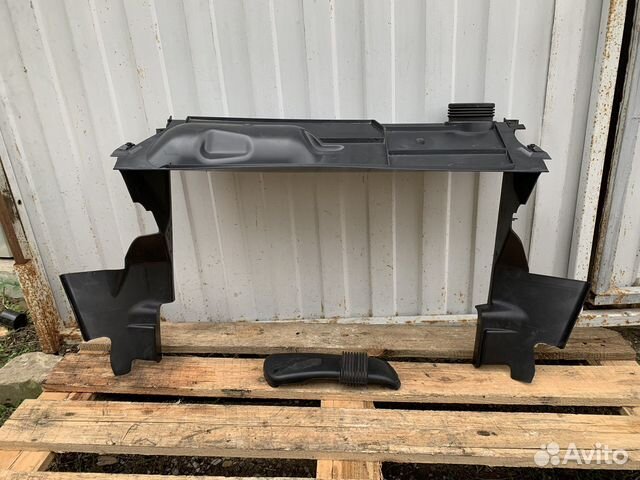 Диффузоры радиатора Рено Меган 3 комплект