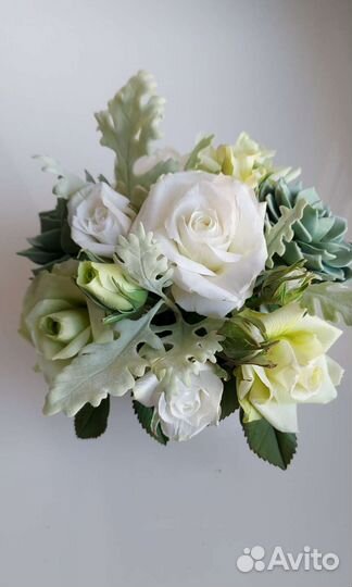 Цветочная зимняя композиция