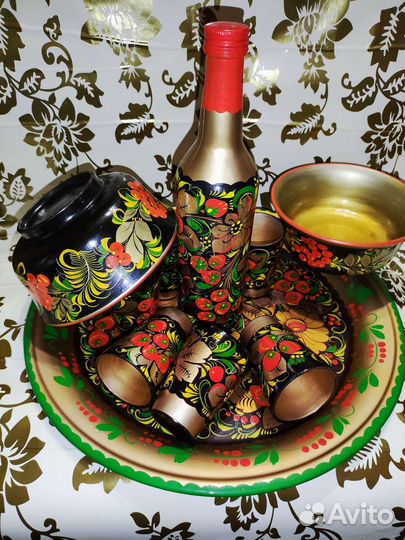 Набор Хохлома бутылка рюмки тарелки