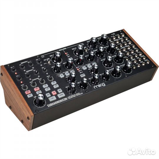 Синтезатор Moog Subharmonicon