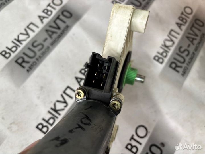 Моторчик стеклоподъемника передний правый Mercedes