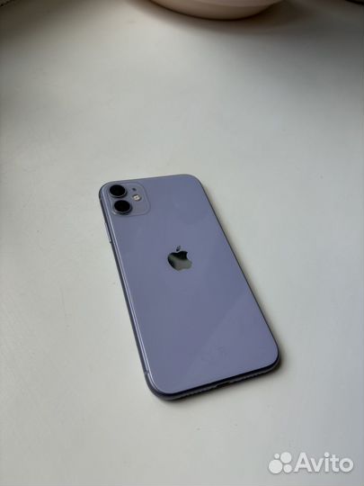 iPhone 11, 64 ГБ