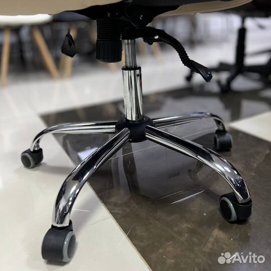 Офисное кресло Everprof Bond TM (цвета)