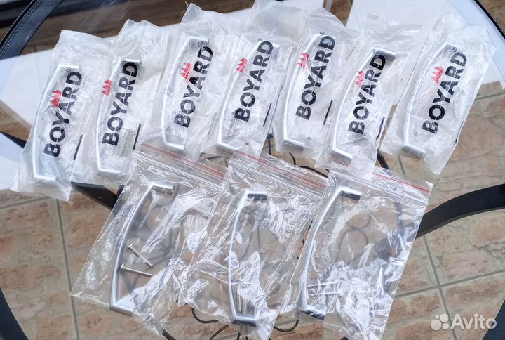 10 новых мебельных ручек-скоба Boyard. Цена за все