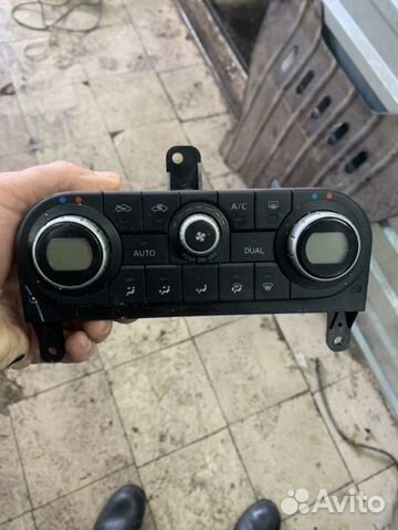 Блок управления климатом Nissan Qashqai J10