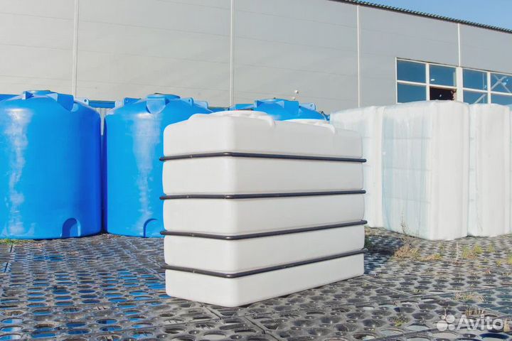 Емкость K 3000 л в обрешетке