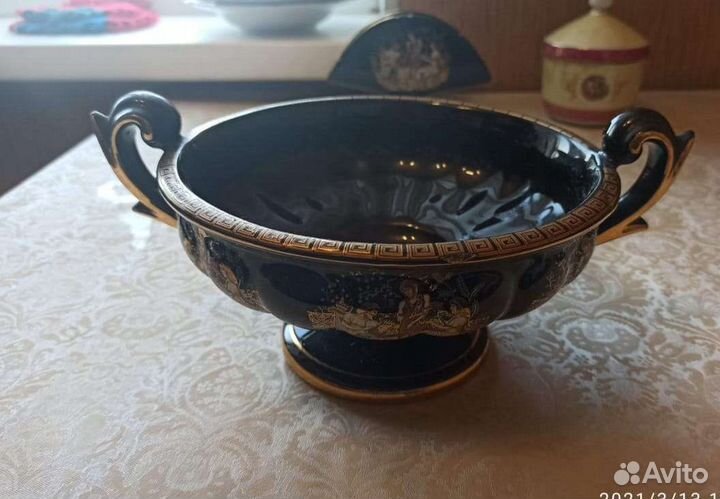 Ваза под фрукты и салфетница