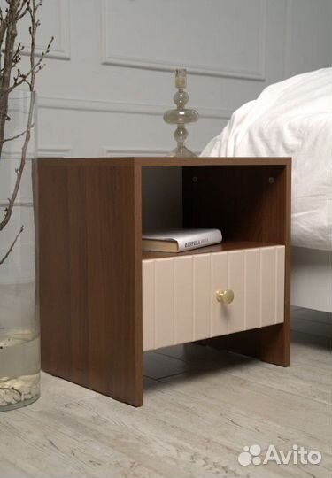 Тумбочки прикроватные в комплекте