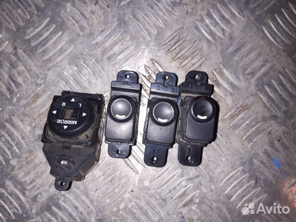 Кнопка стеклоподьемника Хендай солярис 1